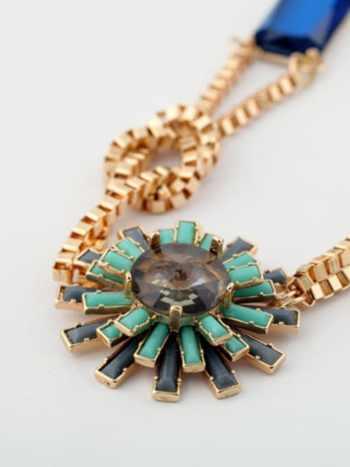 KM Alloy Gold Plated Flower Semi-Precious Stones Necklace 1
