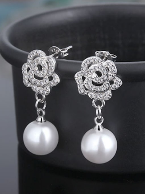 AI Fei Er Fashion Shiny Zirconias Rosary Flower Imitation Pearl Stud Earrings 2