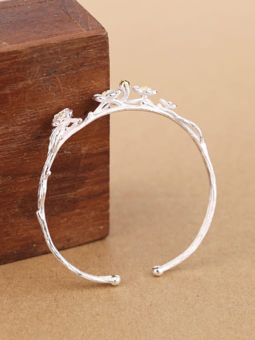 Peng Yuan Elegant Flowery Opening Bangle 3