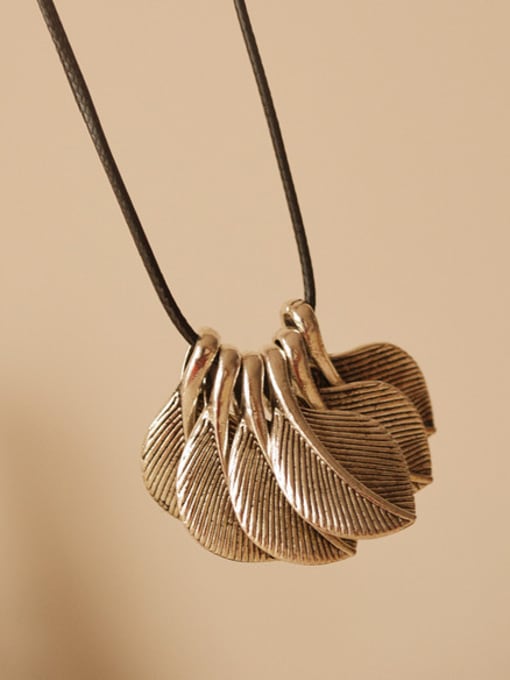 Dandelion Exquisite Six Leaves Shaped Necklace 0