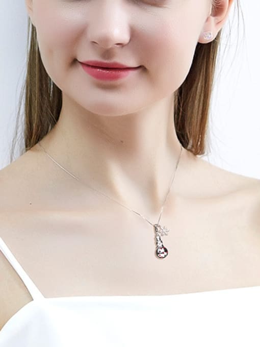 CEIDAI Snowman Shaped Crystals Necklace 1