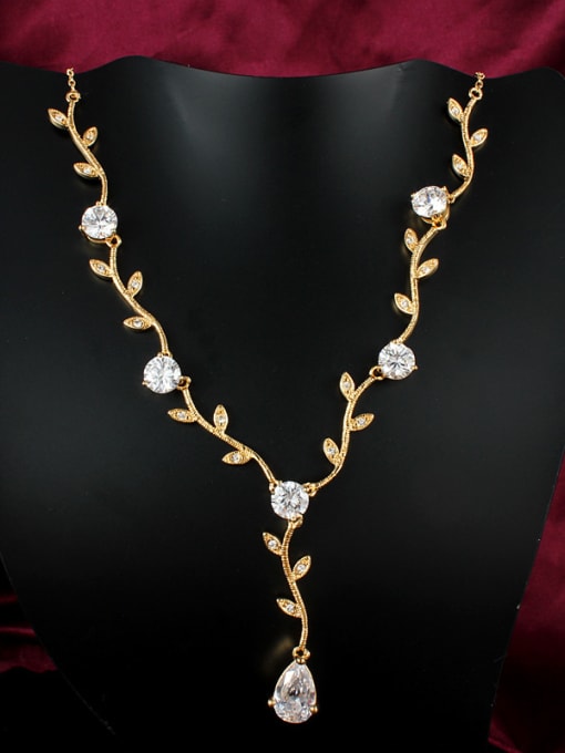 SANTIAGO Exquisite 18K Gold Plated Shining Zircon Leaf Necklace 1