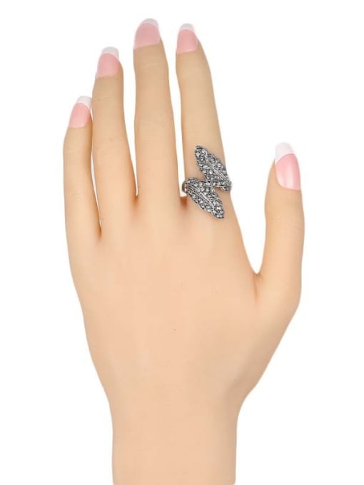 Gujin Personalized Retro style Leaves Grey Rhinestones Alloy Ring 1