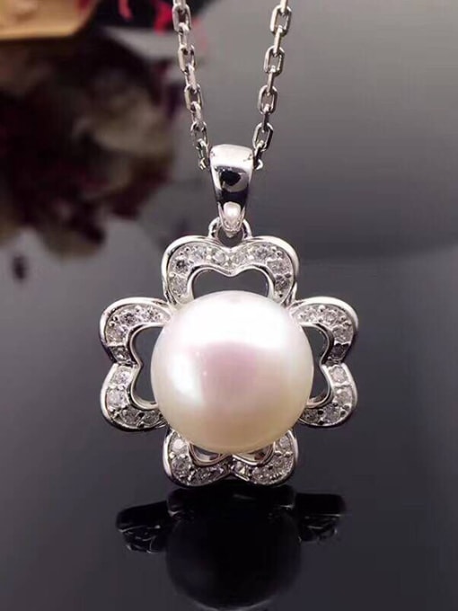 EVITA PERONI Freshwater Pearl Hollow Flower-shaped Necklace 0