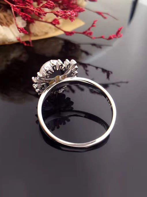 EVITA PERONI Fashion Freshwater Pearl Snowflake Ring 2
