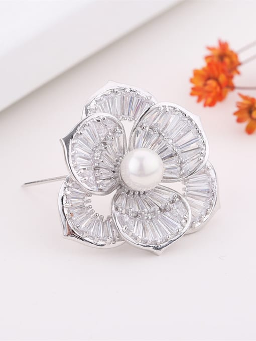 Wei Jia Fashion White Imitation Pearl Zirconias Flower Copper Brooch 1