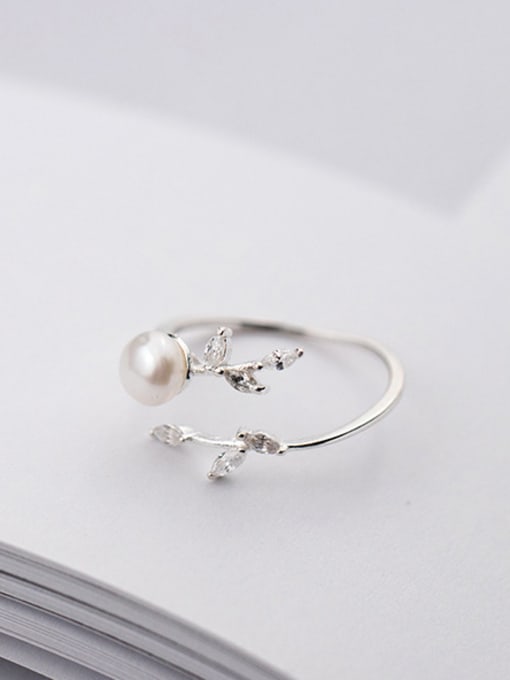 Rosh Exquisite Open Design Leaf Shaped Artificial Pearl Ring 0
