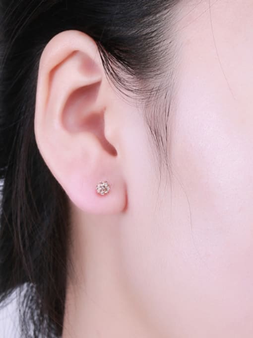 One Silver All-match Round Shaped Zircon stud Earring 1
