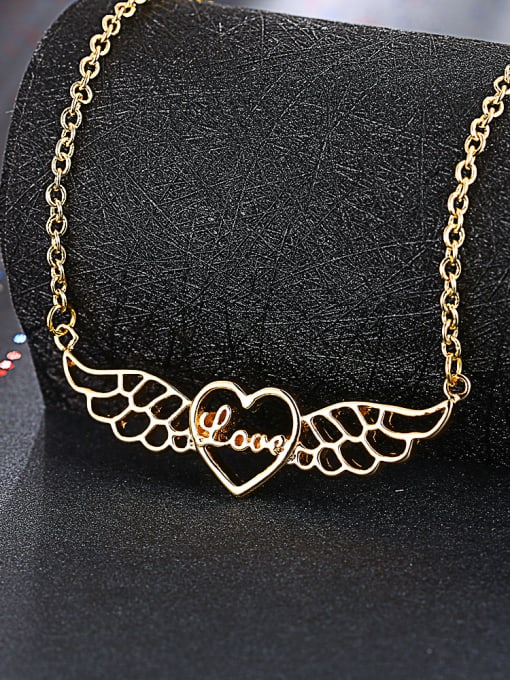 Ronaldo Exquisite Gold Plated Heart Shaped Necklace 3