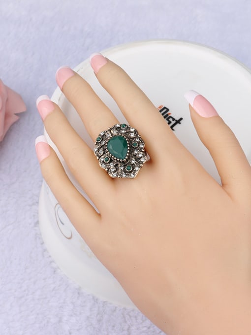 Gujin Retro style Exaggerated Resin stone Crystals Antique Gold Plated Ring 1