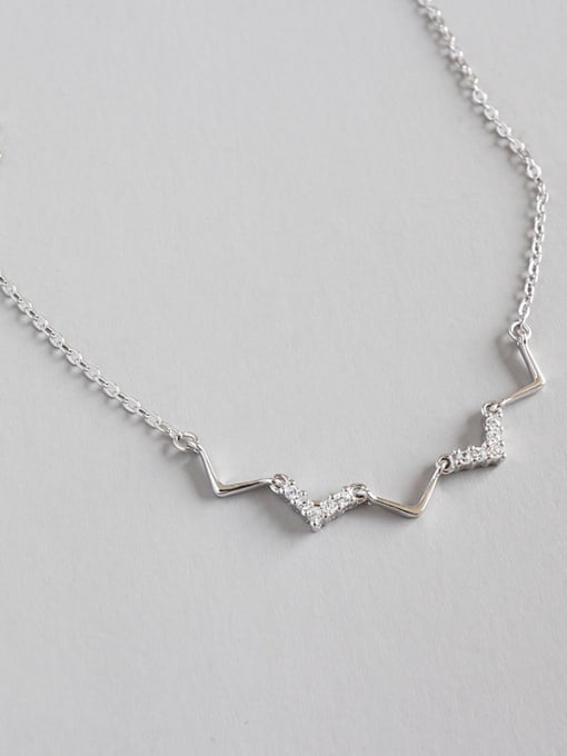 DAKA Pure silver micro-encrusted V-wave pattern short necklace