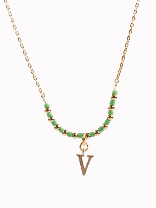 A Women Exquisite V Shaped Gemstone Necklace