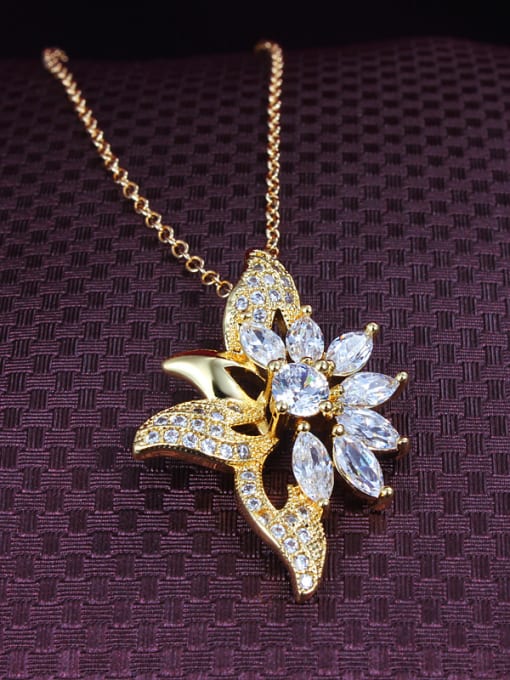 SANTIAGO All-match 18K Gold Plated Flower Zircon Necklace 1