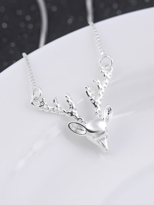 kwan New Design Creative Deer Head Pendant Necklace 1