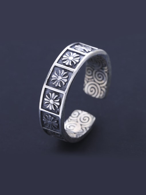 One Silver Women Vintage Style Geometric Ring