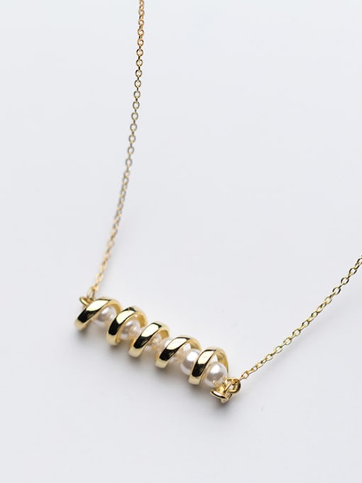 Rosh Temperament Wave Shaped Artificial Pearl Gold Plated Necklace 0