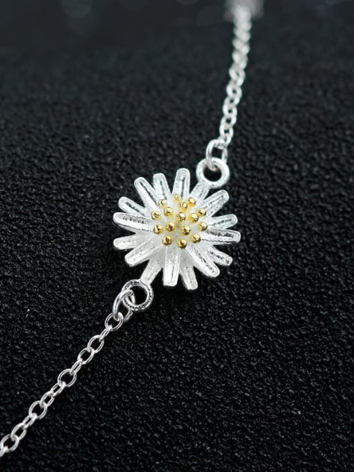 kwan Beautiful Two Color Daisy Accessories Anklet 2
