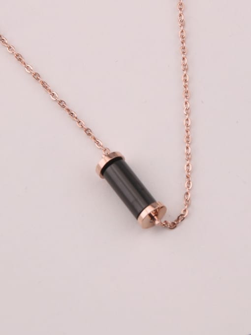 GROSE Geometric Black Agate Pendant Clavicle Necklace