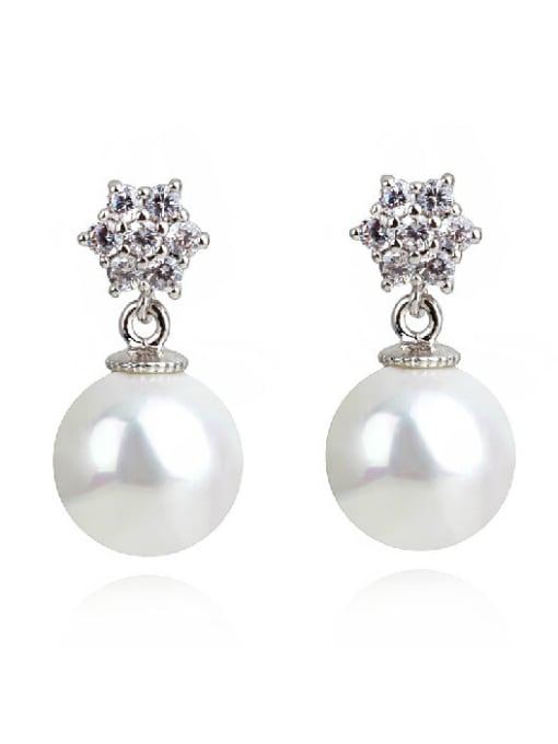 Qing Xing Simple Shell Pearl AAA Zircon Flower Platinum Plated Anti Allergy stud Earring 1