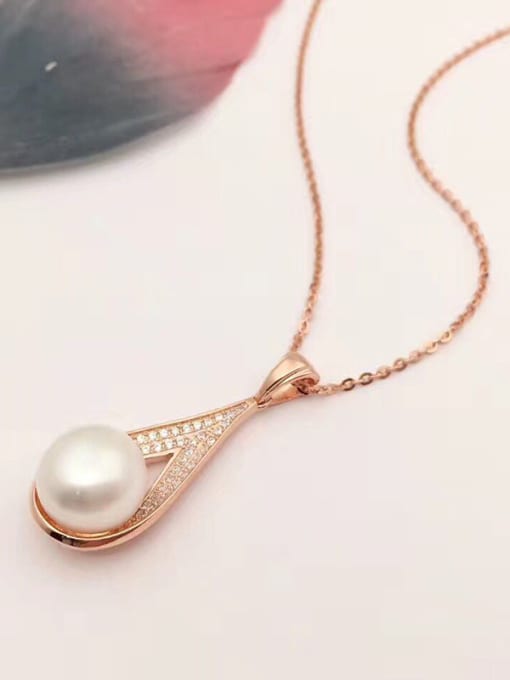 EVITA PERONI 2018 Freshwater Pearl Water Drop shaped Necklace 1