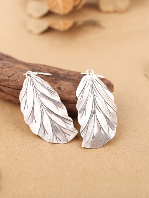 Peng Yuan Classical Leaf Handmade Silver hook earring 3