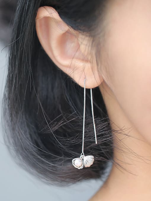 Peng Yuan Personalized Tiny Opening Shell Pearl 925 Silver Line Earrings 1