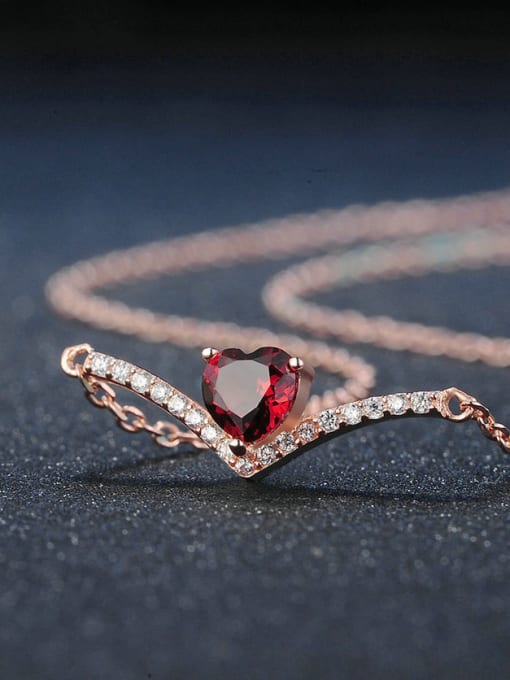 ZK Heart-shape Red Garnet Simple Women Clavicle Necklace 3