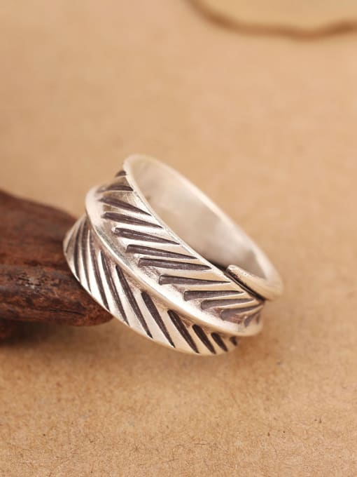 Peng Yuan Retro Leaf Silver Handmade Ring 2