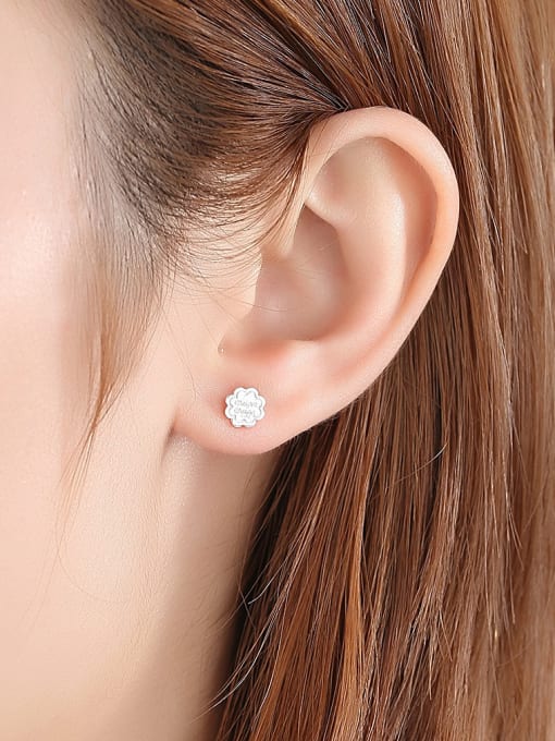 CCUI 925 Sterling Silver With Glossy asymmetry  Cute Flower Stud Earrings 1