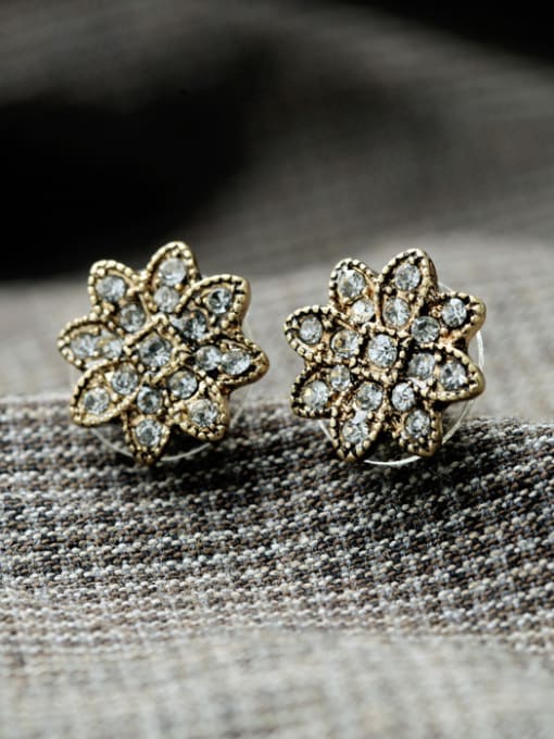 KM Alloy Retro Flower Rhinestones stud Earring 3