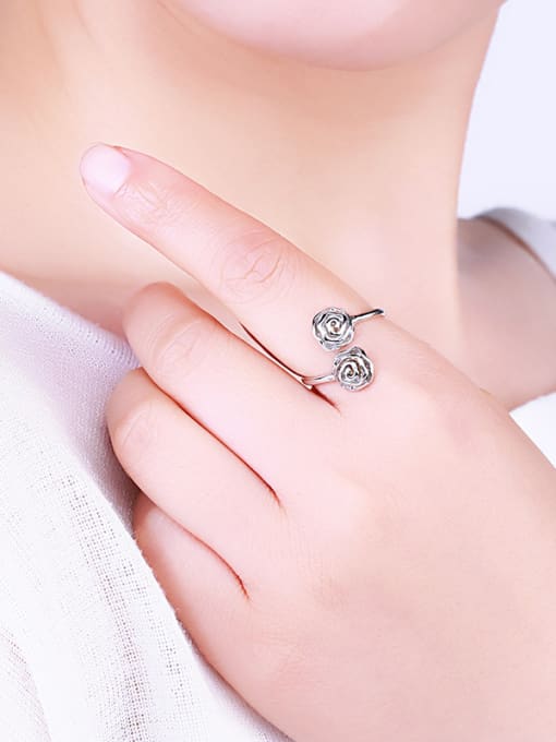 One Silver Women Elegant Rosary Shaped Ring 1