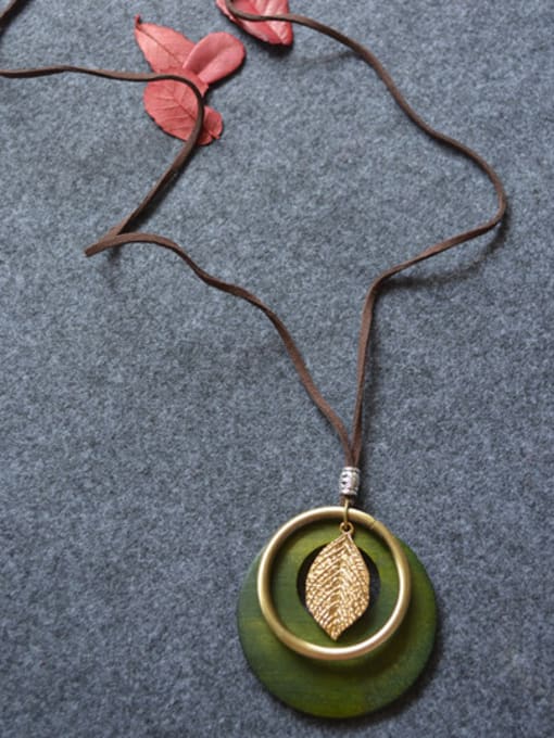 Dandelion Women Wooden Round Shaped Necklace 0