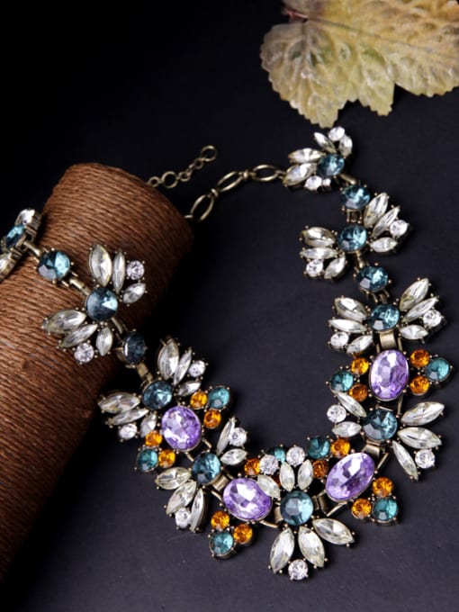 KM Colorful Rhinestones Flowers Alloy Necklace 2
