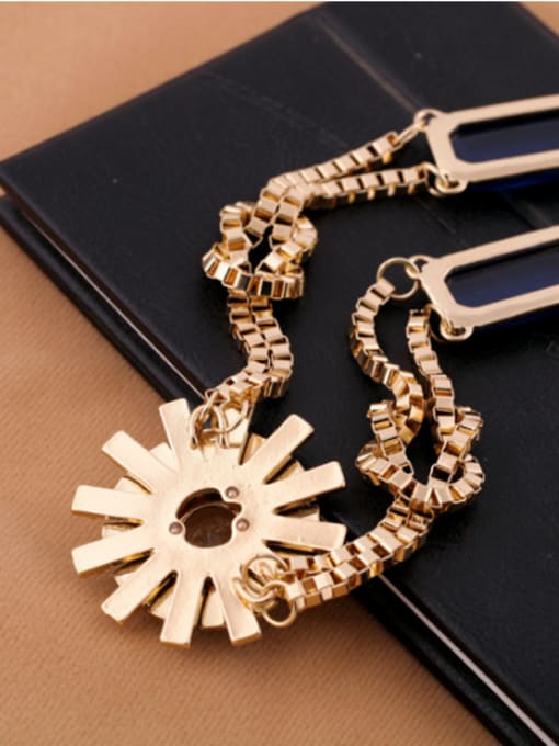 KM Alloy Gold Plated Flower Semi-Precious Stones Necklace 3
