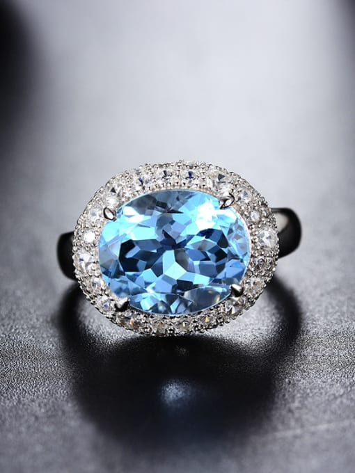 Deli Exaggerated Shiny Sapphire Gemstone Engagement Ring 3