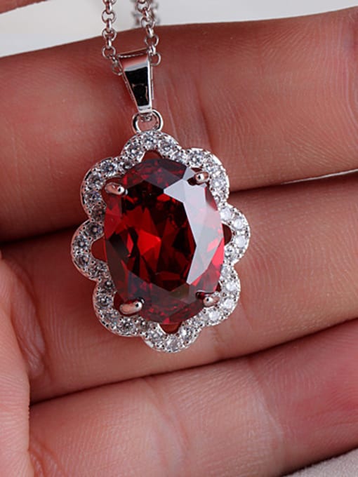 Red High-quality Zircon Exquisite European and American Quality Pendant Necklace