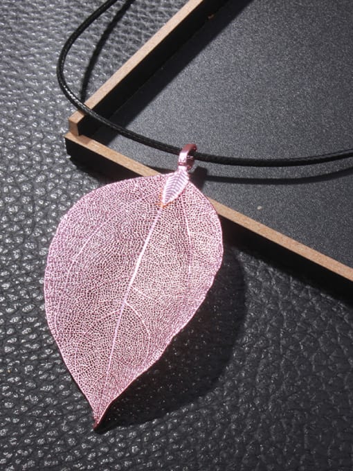 Pink Personality Artificial Leather Leaf Shaped Collar