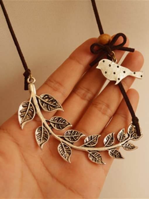 Dandelion Exquisite Women Leaf Shaped Necklace 1