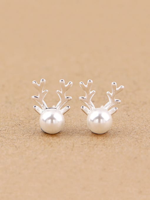 Peng Yuan Artificial Pearl Antler stud Earring 0