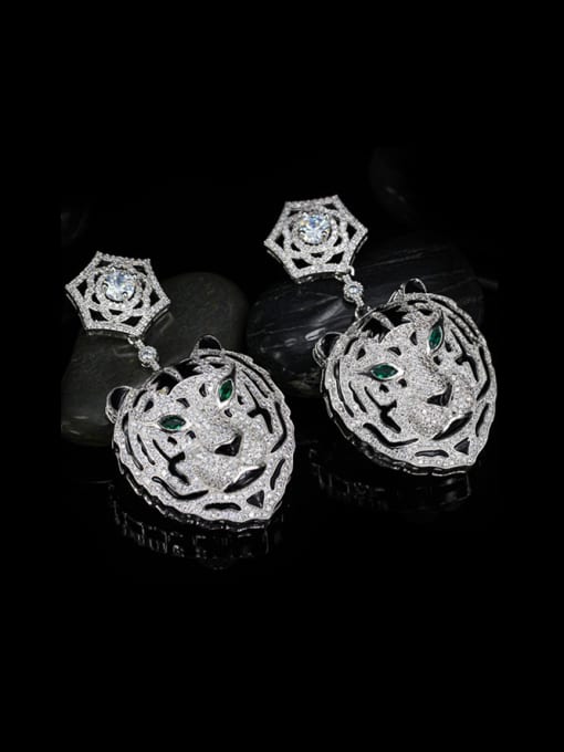 white Exquisite Tiger Head Shaped drop earring