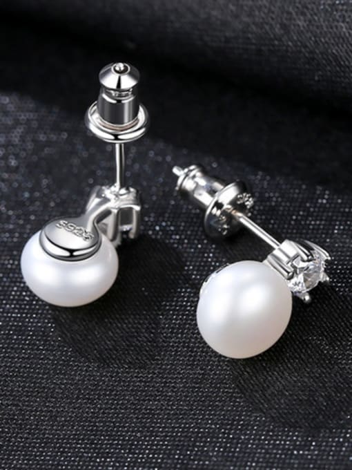 White Sterling silver small simple natural pearl earrings
