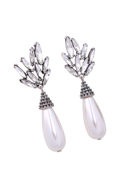 KM Leaves-shape Artificial Pearls Rhinestones Fashion Drop Earrings 1