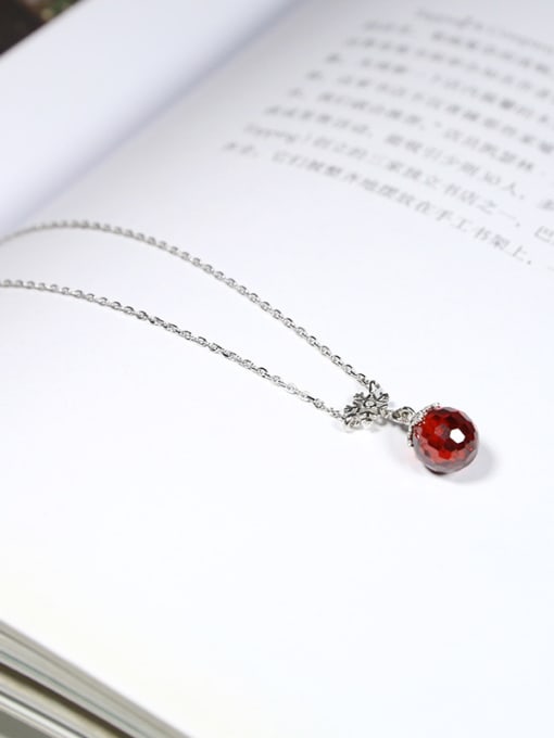 Peng Yuan Fashion Ruby Stone Bead Little Snowflake 925 Silver Necklace 2