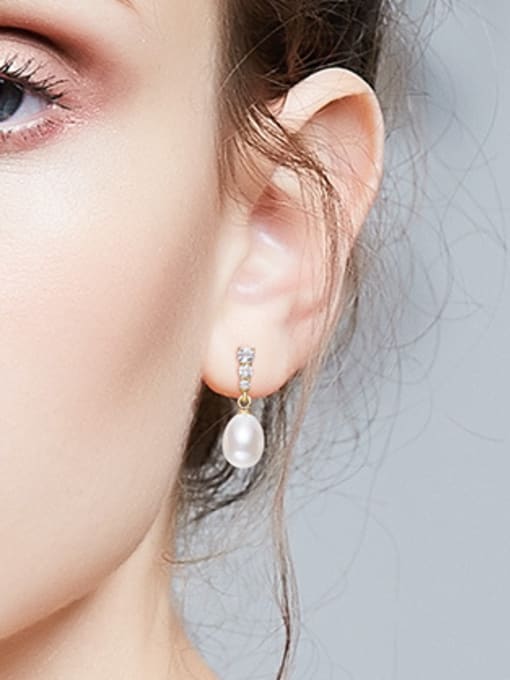CEIDAI Fashion Freshwater Pearl Zircon Stud Earrings 1