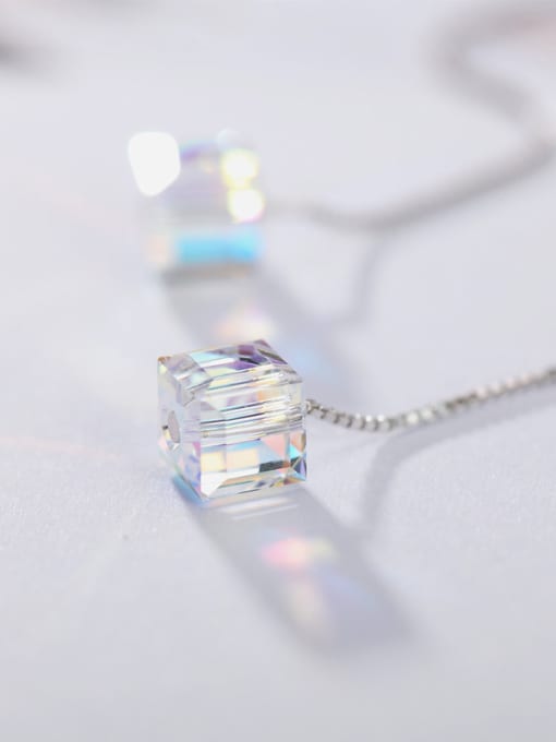 OUXI Simple Cubic Crystal Line Earrings 4