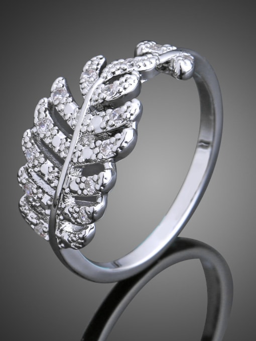 Wei Jia Simple Leaves Cubic Zirconias Copper Ring