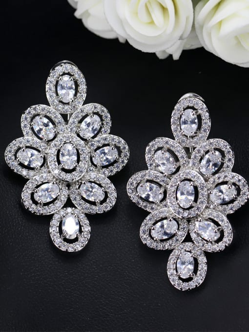 White Luxurious Color Zircons Drop Cluster earring