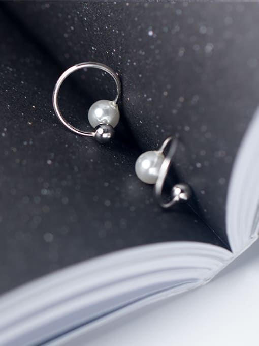 Rosh Temperament Geometric Shaped Artificial Pearl Clip On Earrings 0