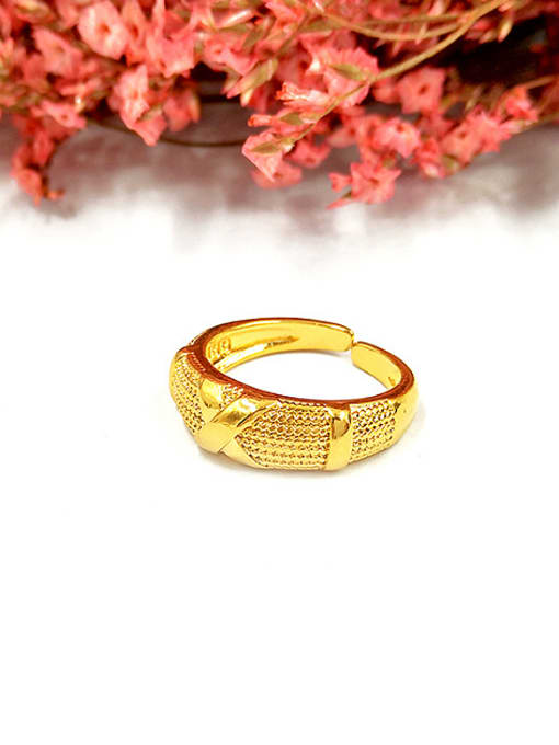 Female Models Couples Luxury Geometric Shaped Ring