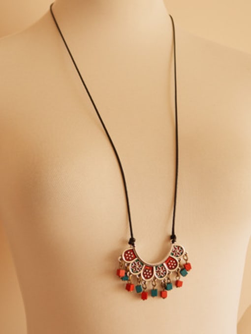 Dandelion Ethnic Style Fan Shaped Necklace 1